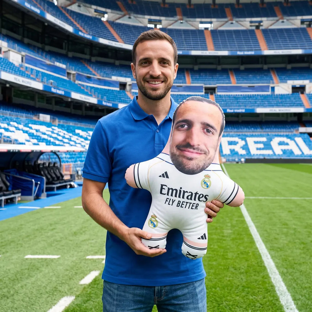 Almohada de Fútbol Personalizada – Cojín de Broma 3D con Jersey de tu Equipo
